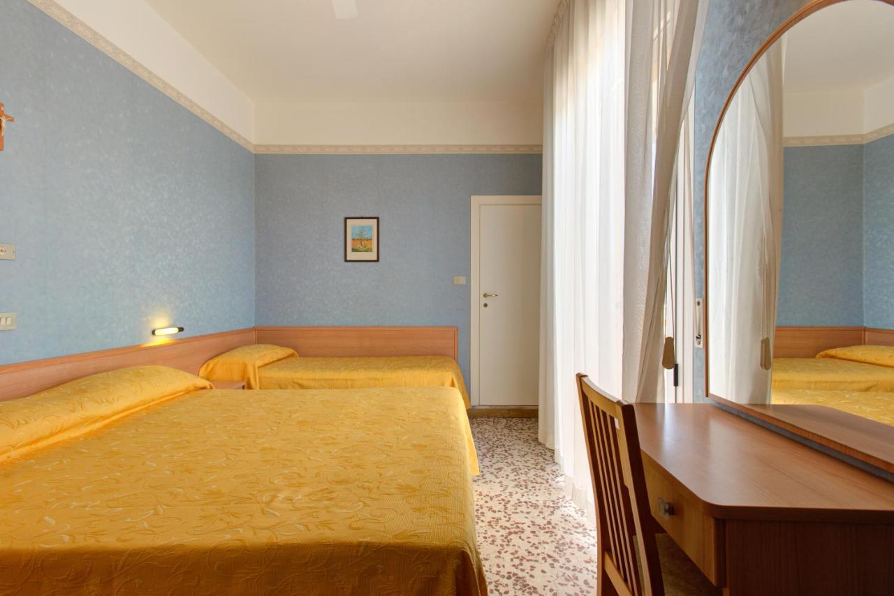 Hotel Nella Rimini Exterior foto